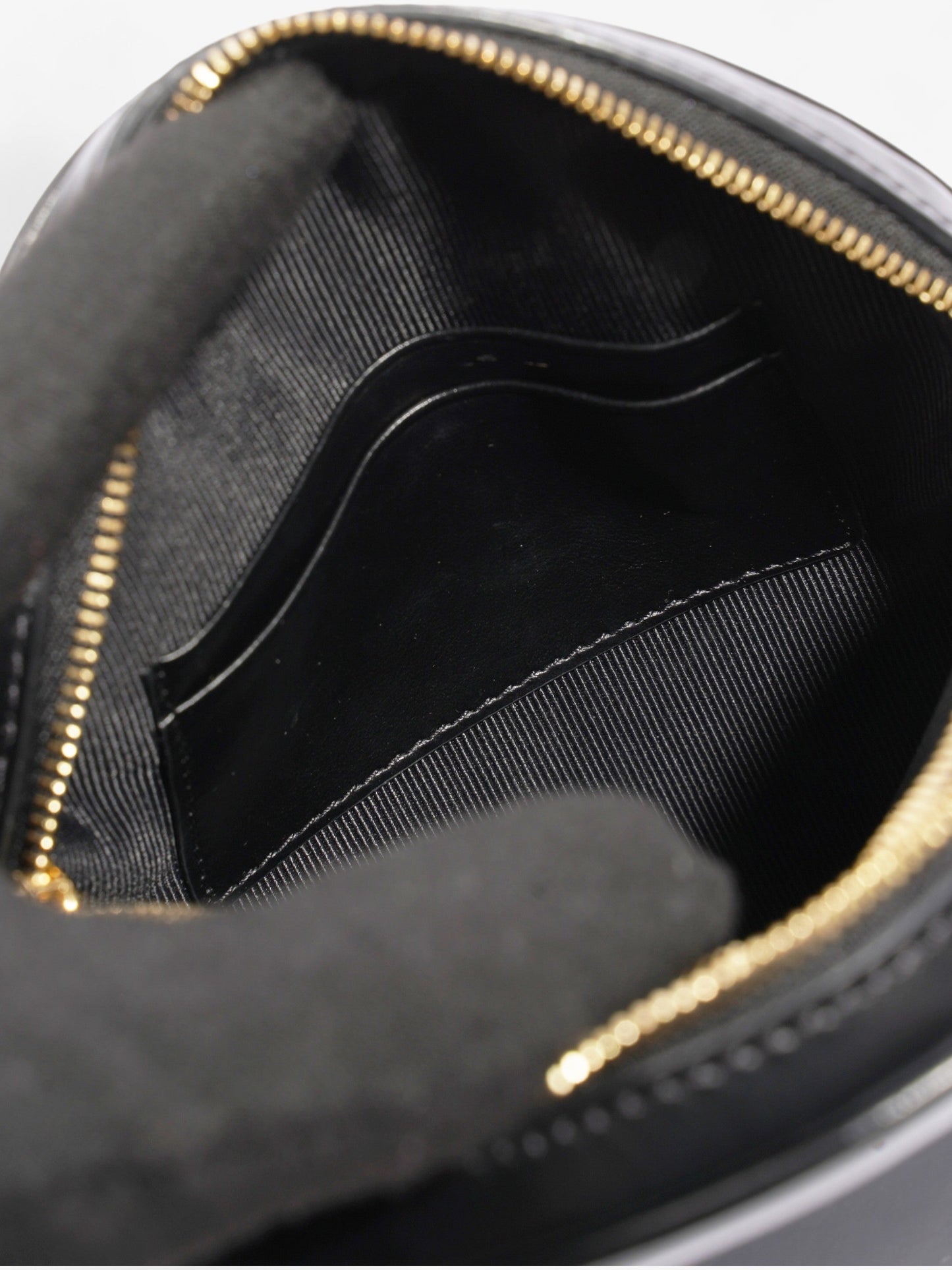 Burberry Louise Round Black Leather
