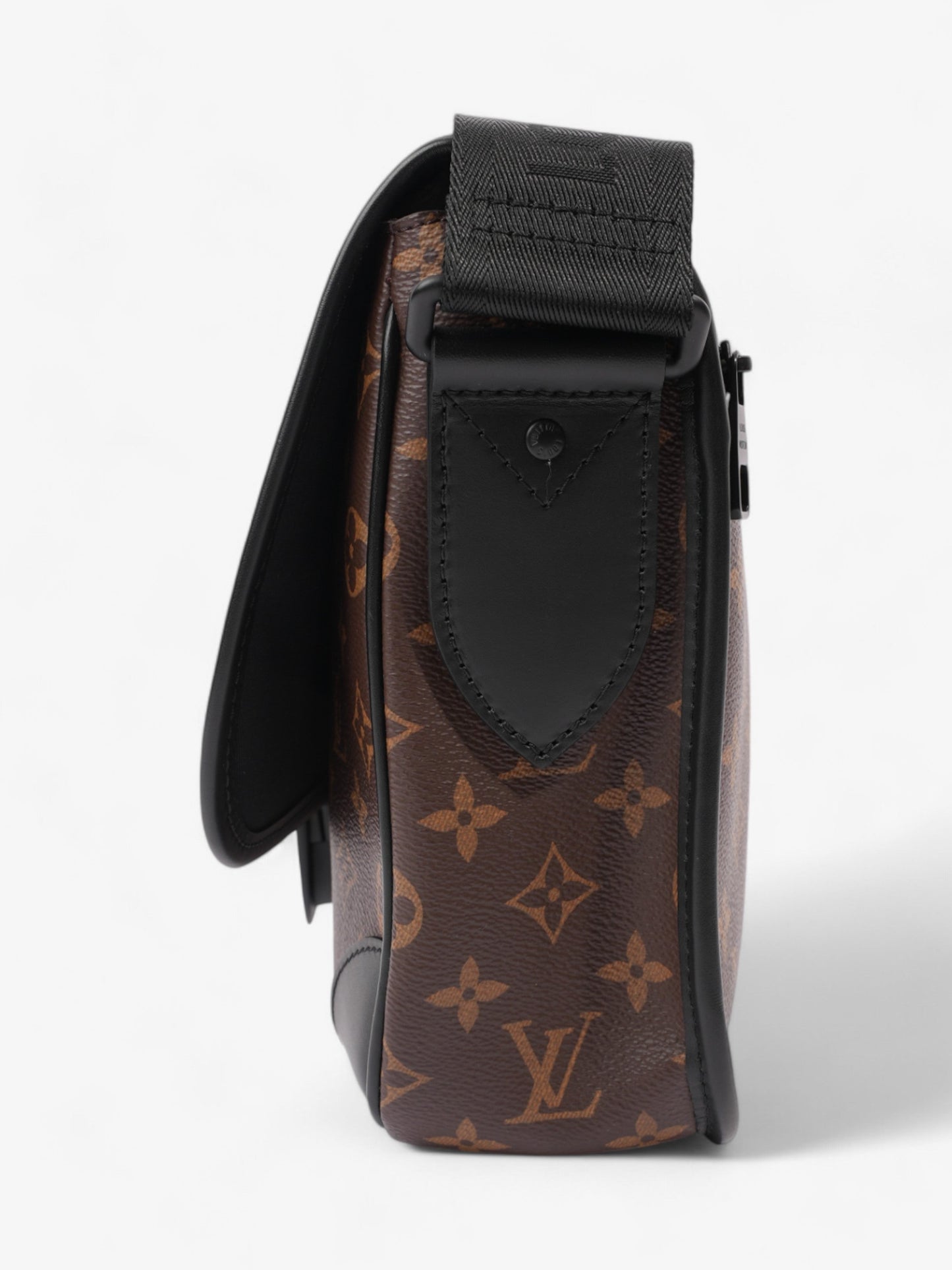 Louis Vuitton Macassar Archy Messenger Monogram / Black Coated Canvas MM