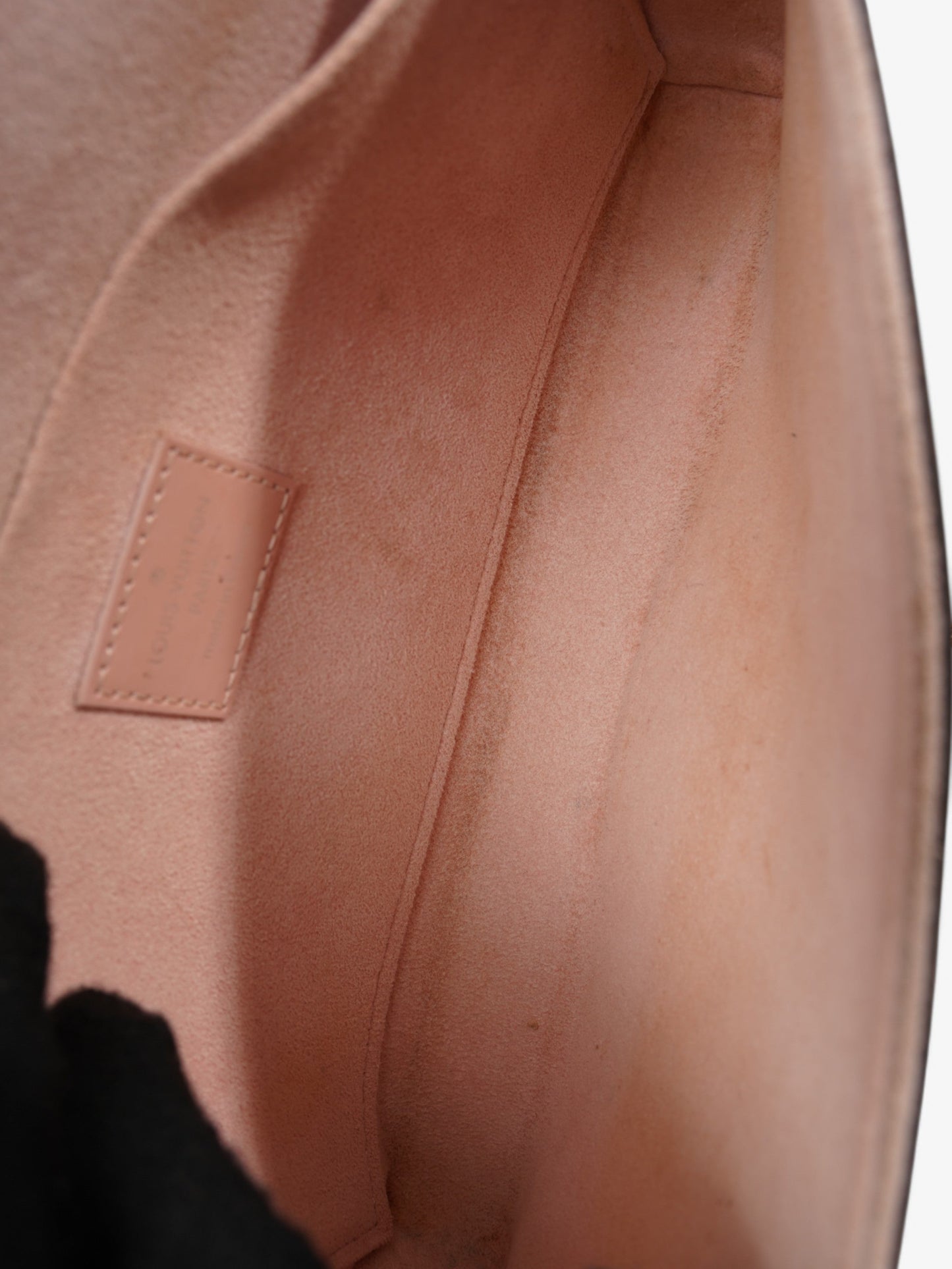 Louis Vuitton Pochette Felicie Light Pink Epi Leather