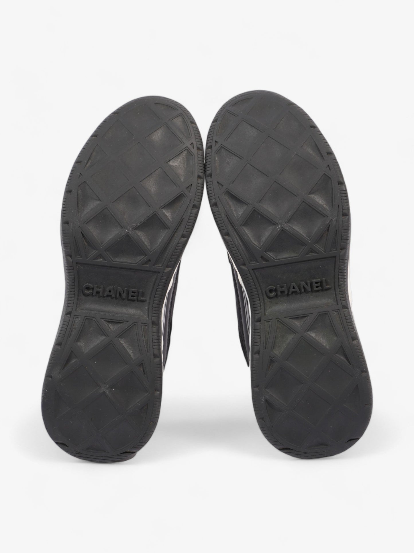 Chanel CC Runner Black / White Suede EU 39 UK 6