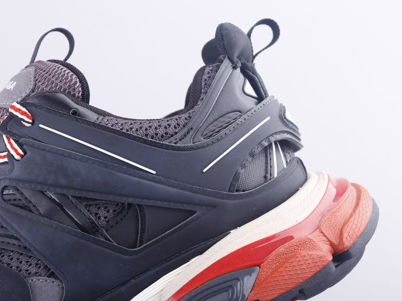 GLM - Bla Track Three Generations Sneaker