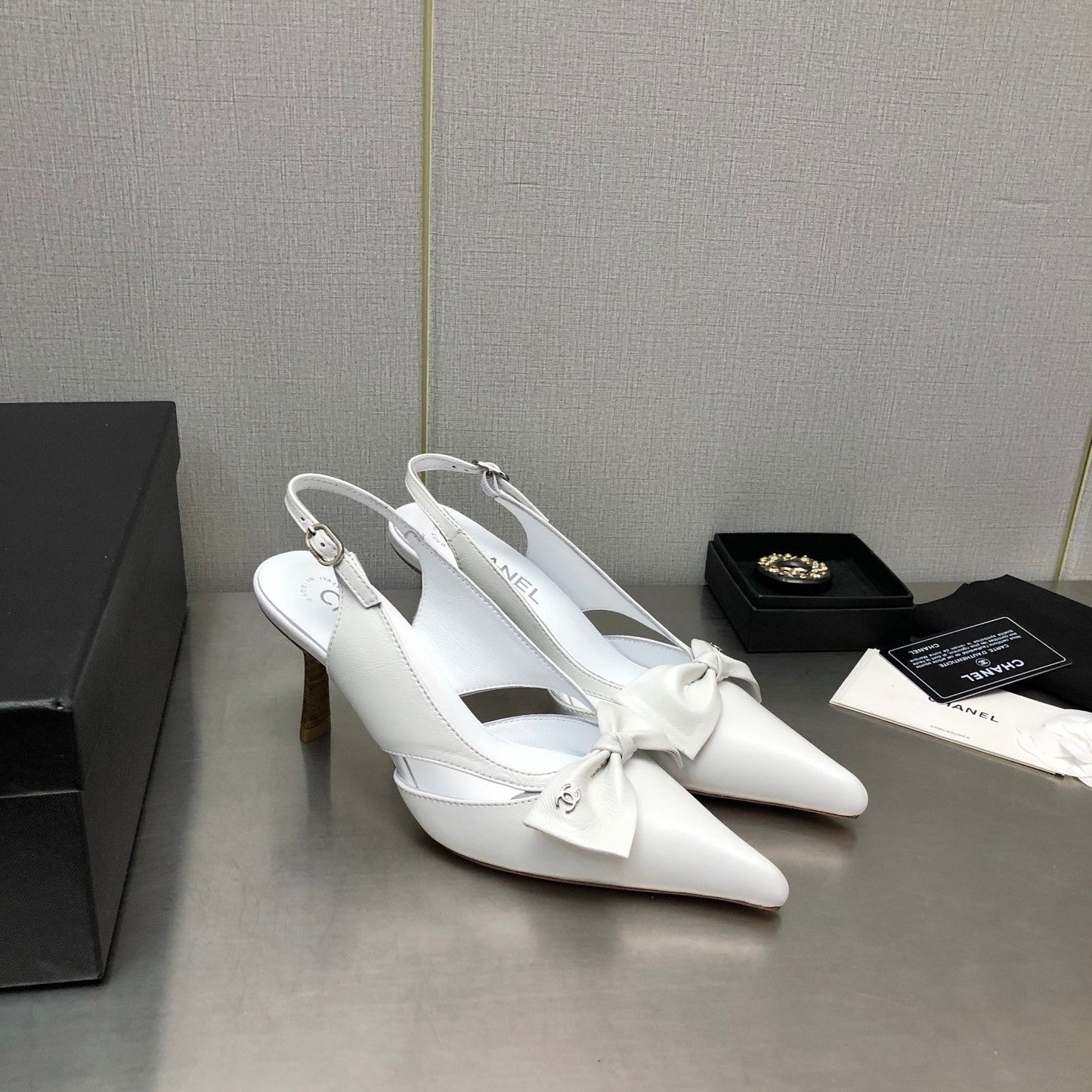 Luxury Shoes Sandals - CHL - 1035