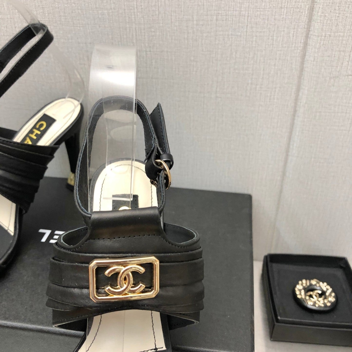 Luxury Shoes Sandals - CHL - 961
