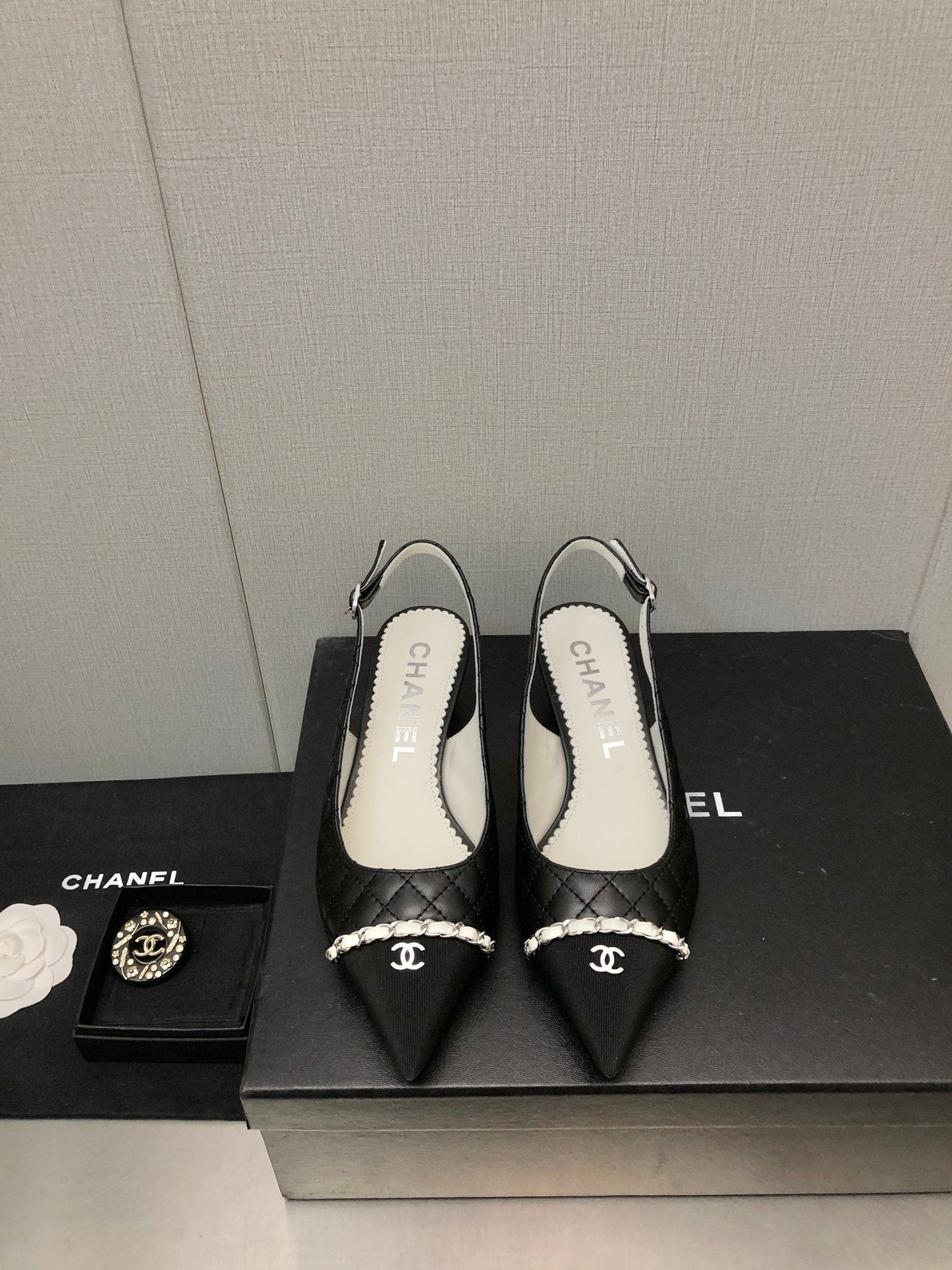 Luxury Shoes Sandals - CHL - 886