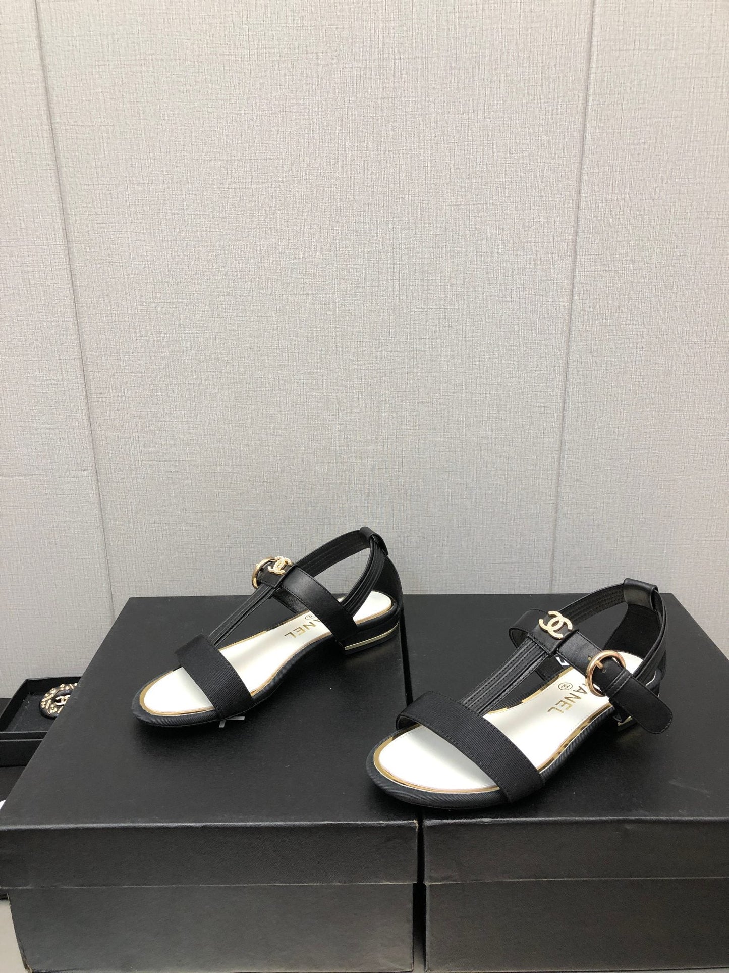 Luxury Shoes Sandals - CHL - 765