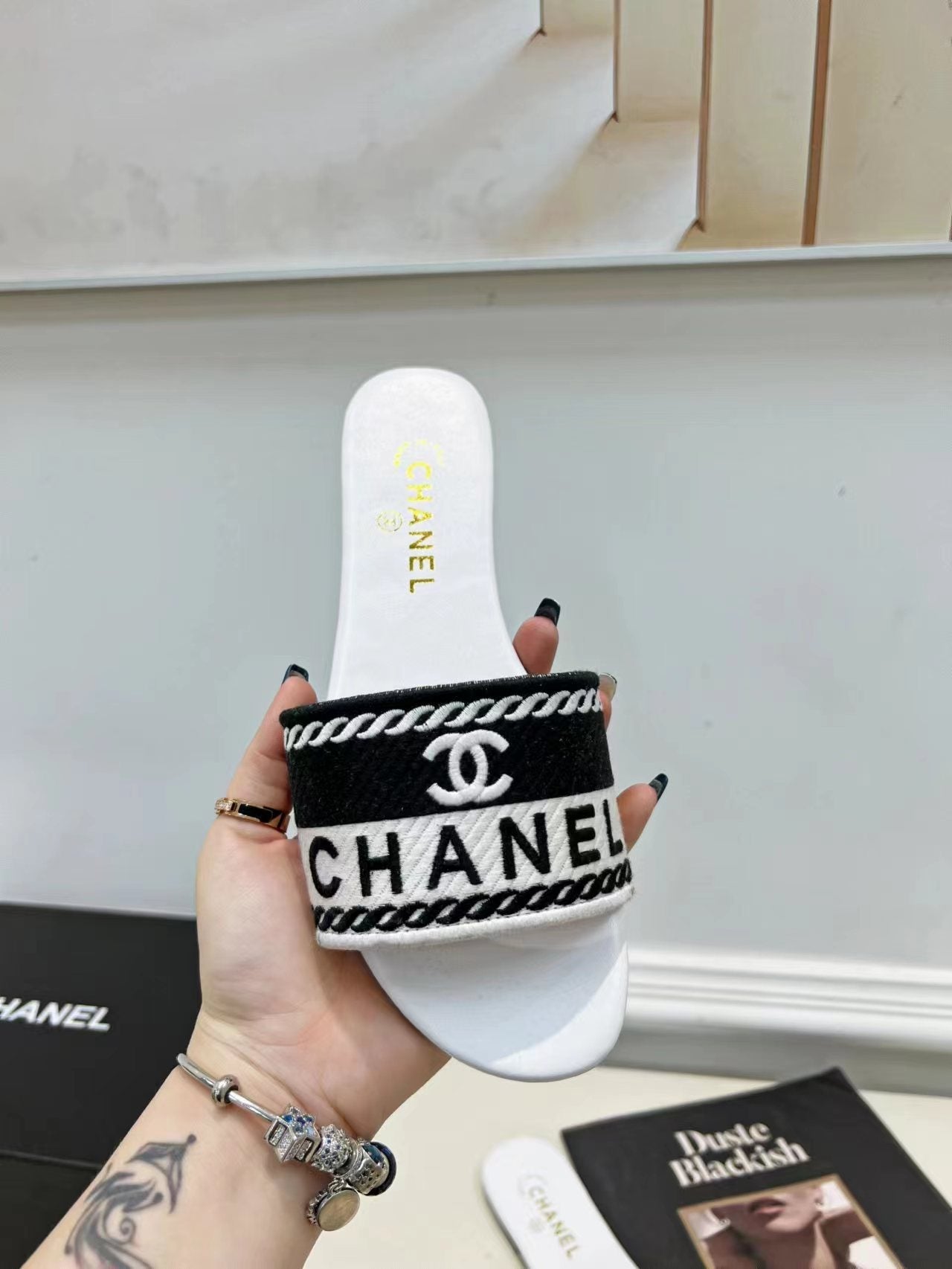 Luxury Shoes Sandals - CHL - 675