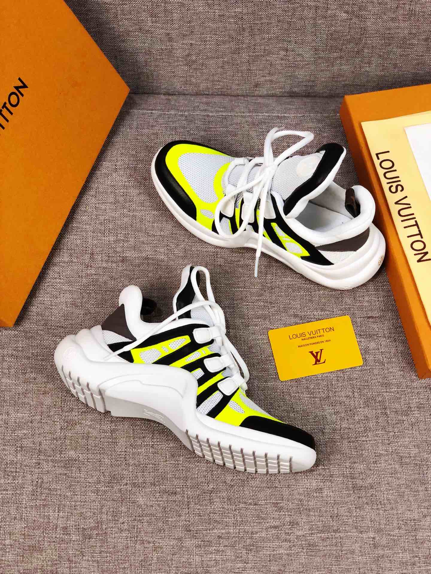 GLM - LUV Archlight Black White Yellow Sneaker