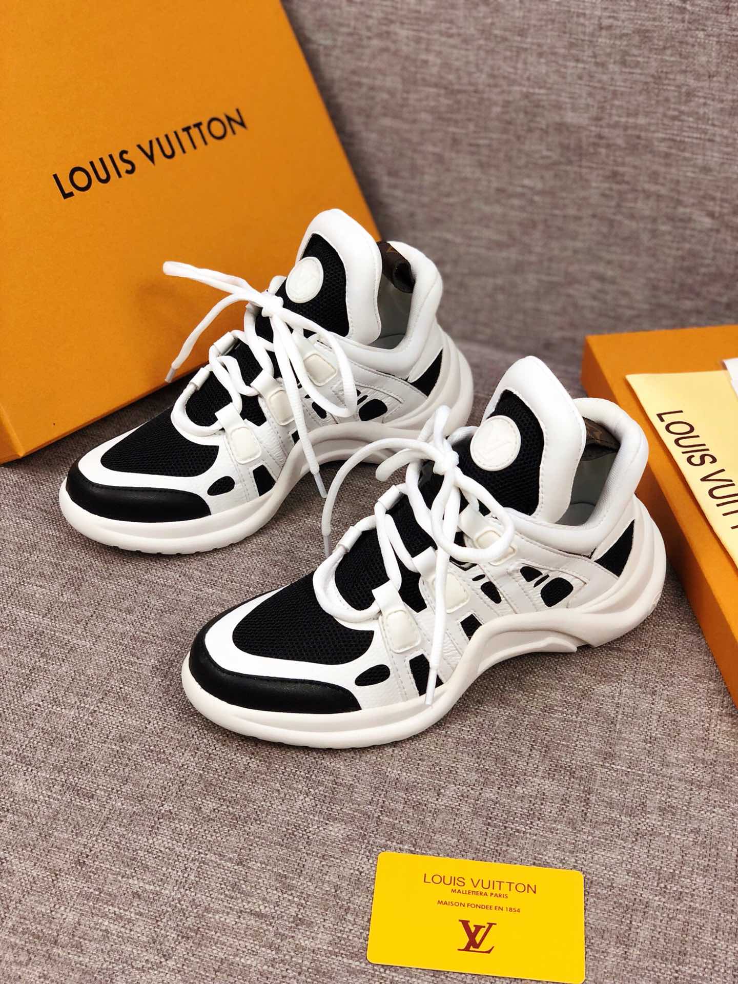 GLM - LUV Archlight Black White Sneaker