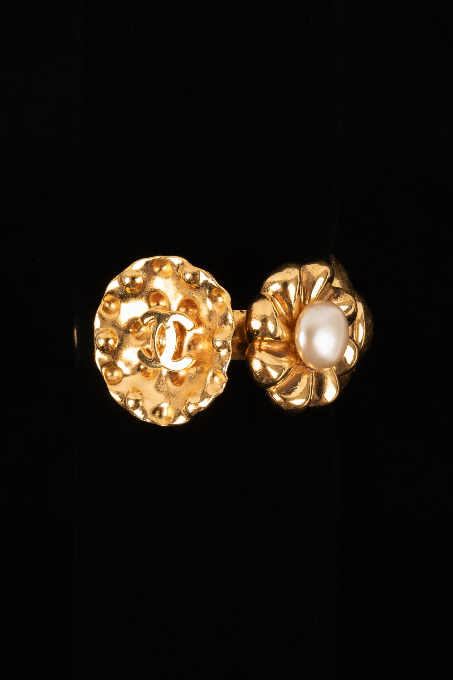 Bracelet dorÃ© Chanel