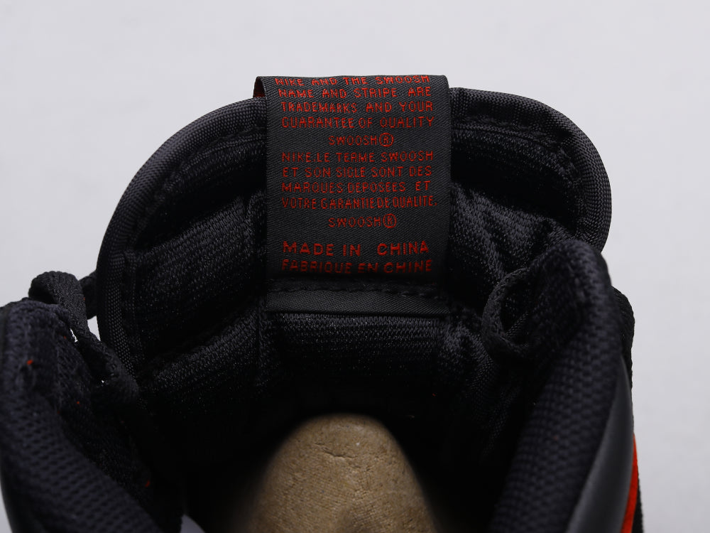 GLM - AJ1 black red toe