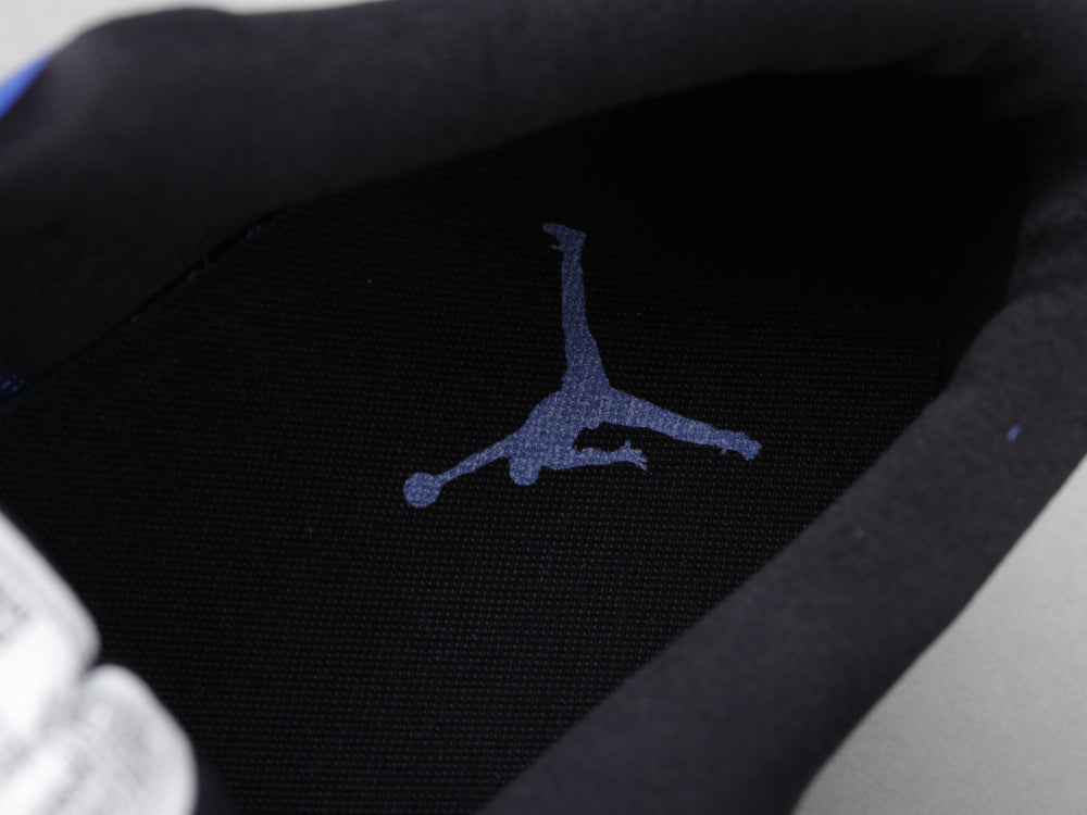 GLM - AJ1 white blue lightning