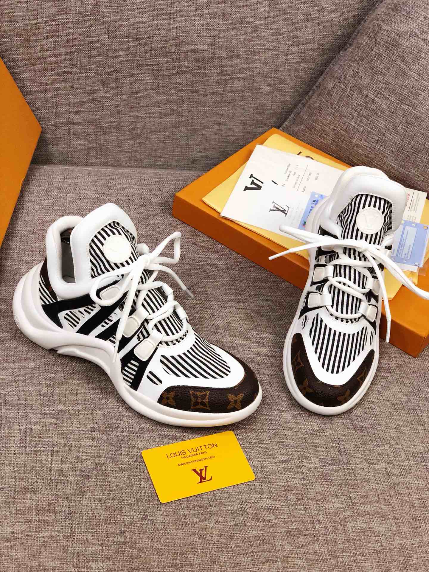 GLM - LUV Archlight Black White Sneaker