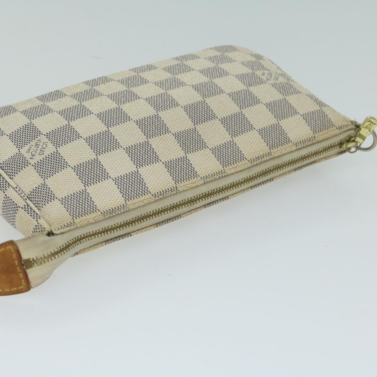 Louis Vuitton Pochette Accessoire  Canvas Clutch Bag ()