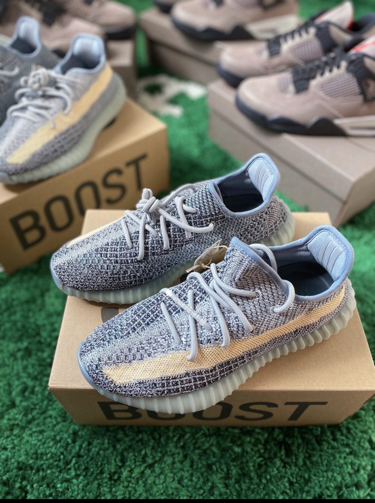 GLM - Yzy 350 Washed Tannins Sneaker
