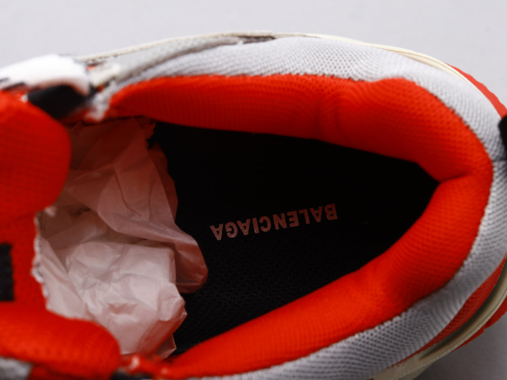 GLM - Bla Triple S Gray and Red Sneaker