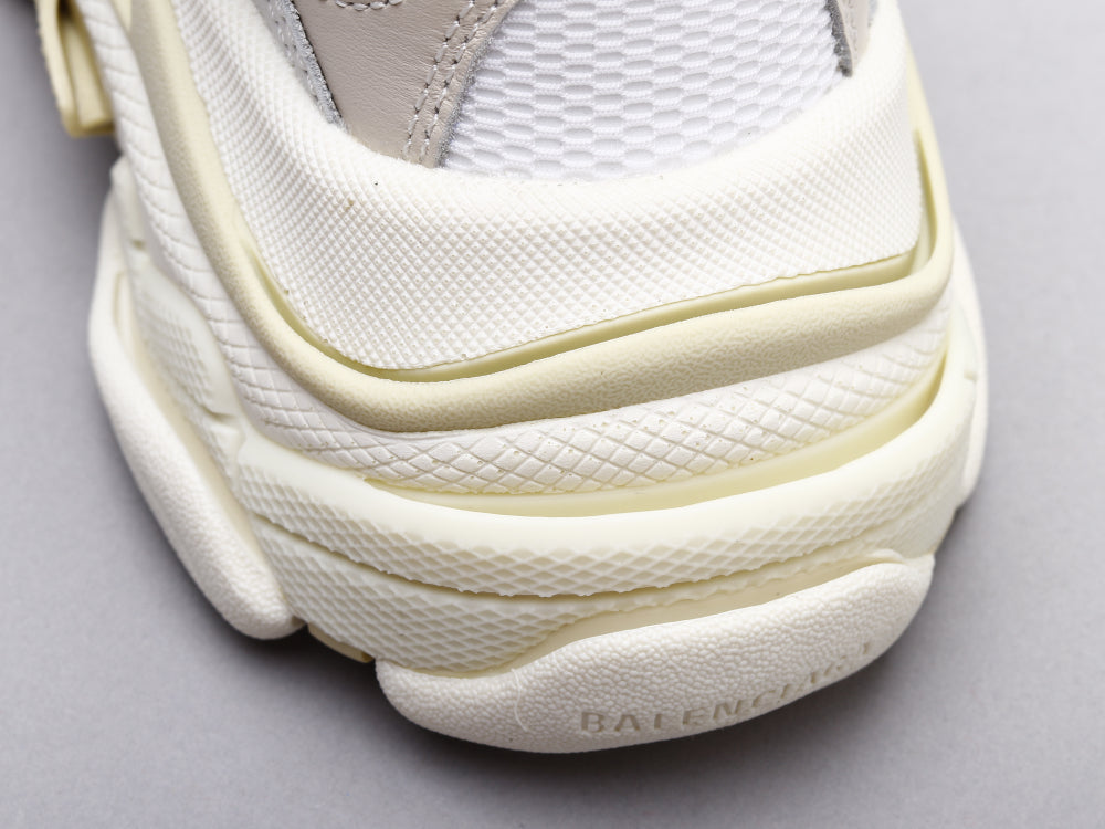 GLM - Bla Triple S Pure White Sneaker
