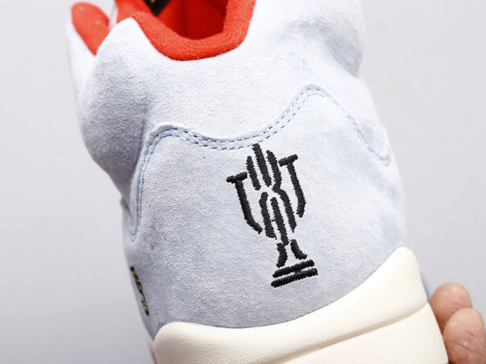 GLM - AJ5 Trophy Room joint name