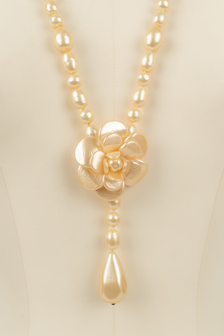 Collier camÃ©lia Chanel Printemps 1999