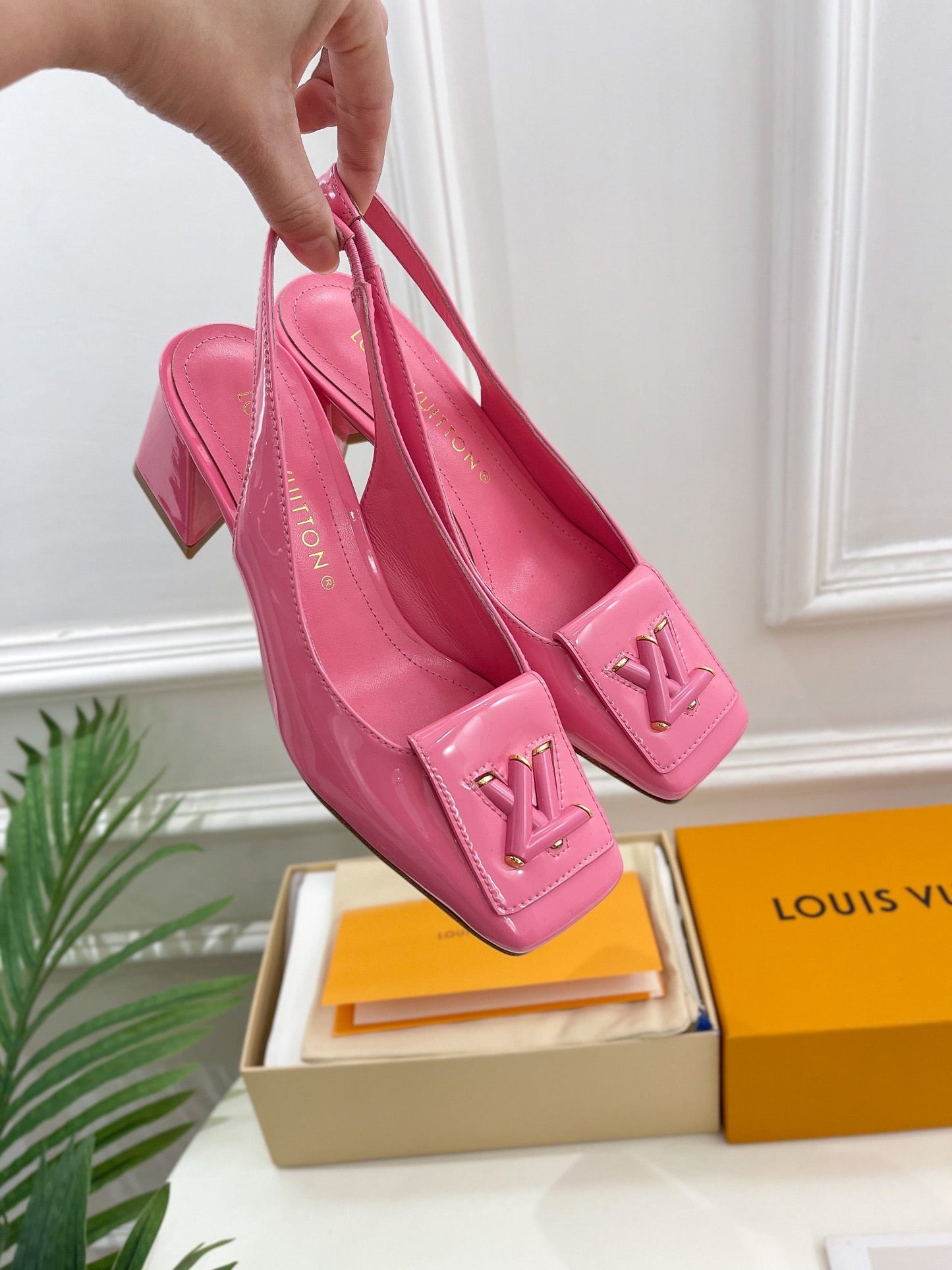 Top Quality LUV High Heel Shoes 029