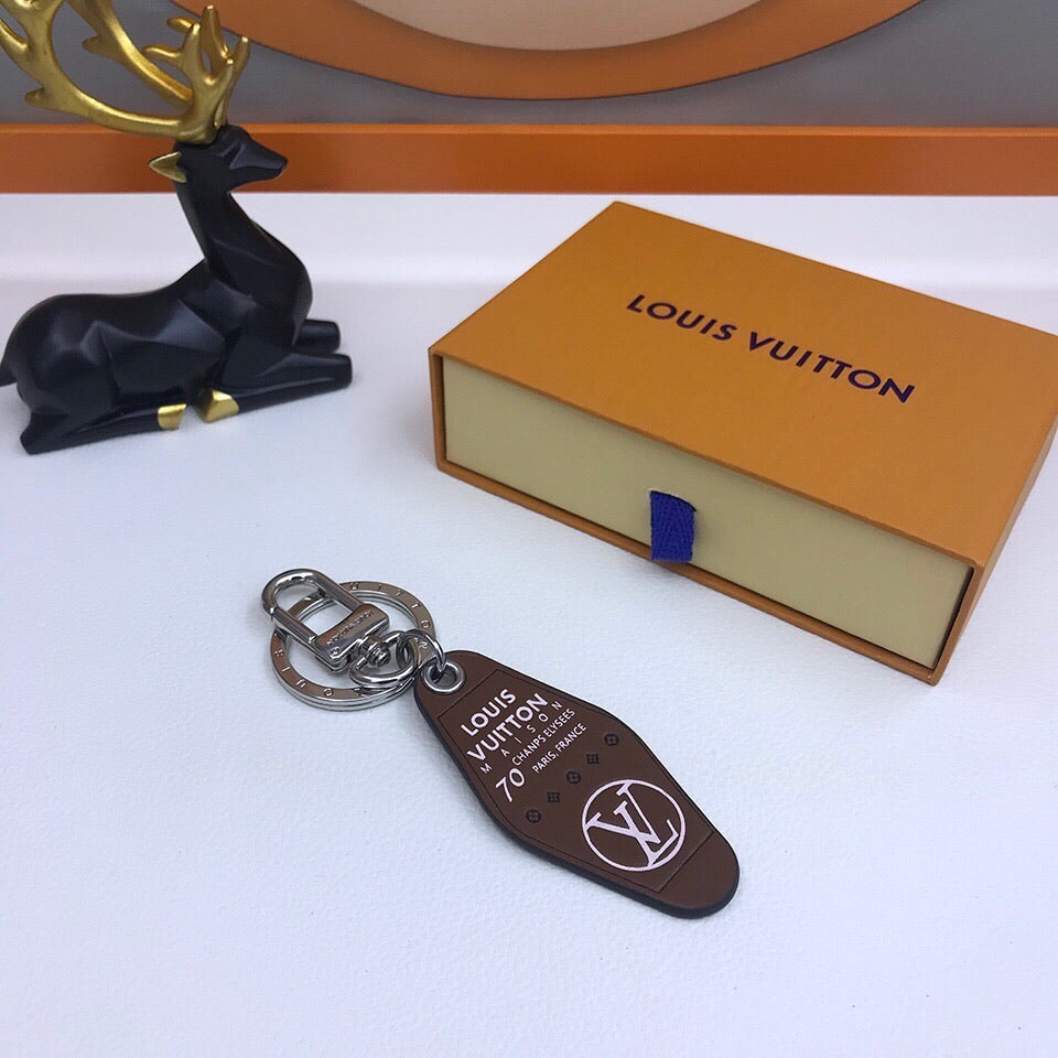 GLM - Top Quality Keychains LUV 008