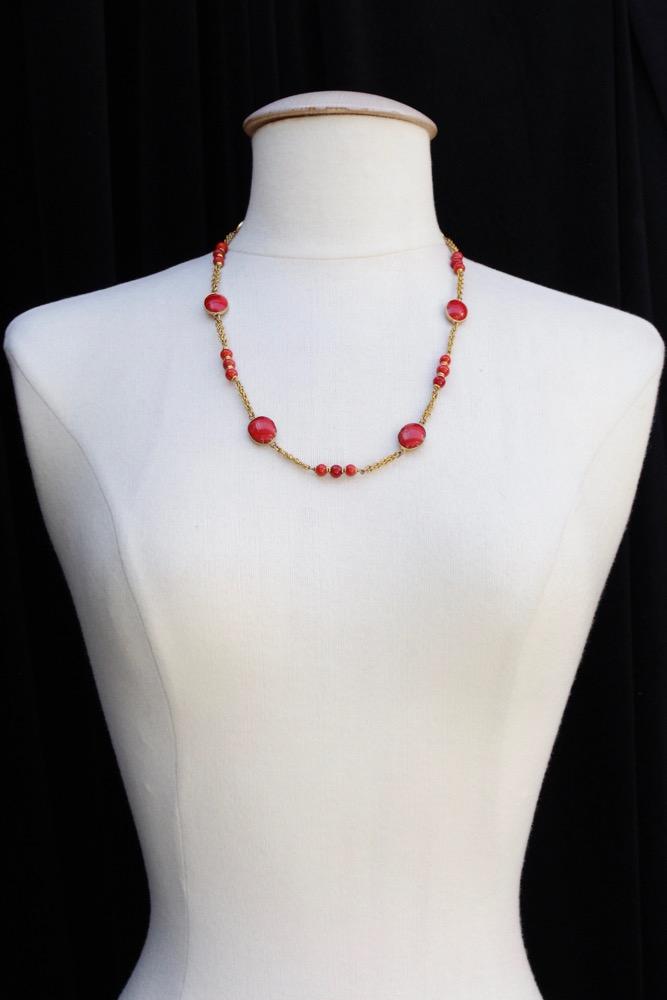 Collier en pÃ¢te de verre Chanel (AttribuÃ© Ã )