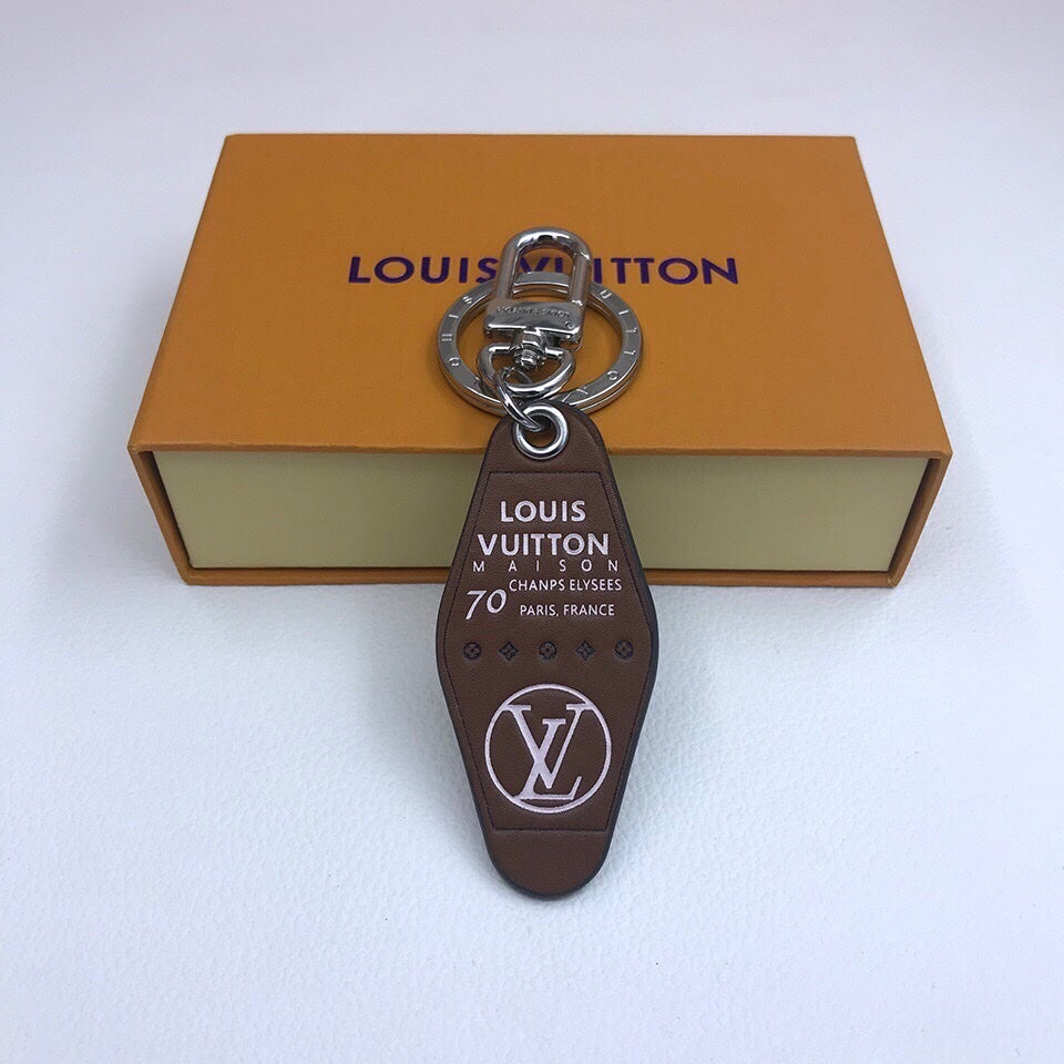GLM - Top Quality Keychains LUV 008