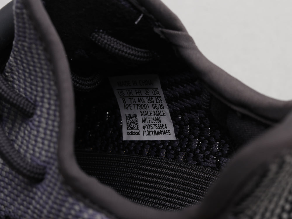 GLM - Yzy 350 Carbon Black Sesame Sneaker