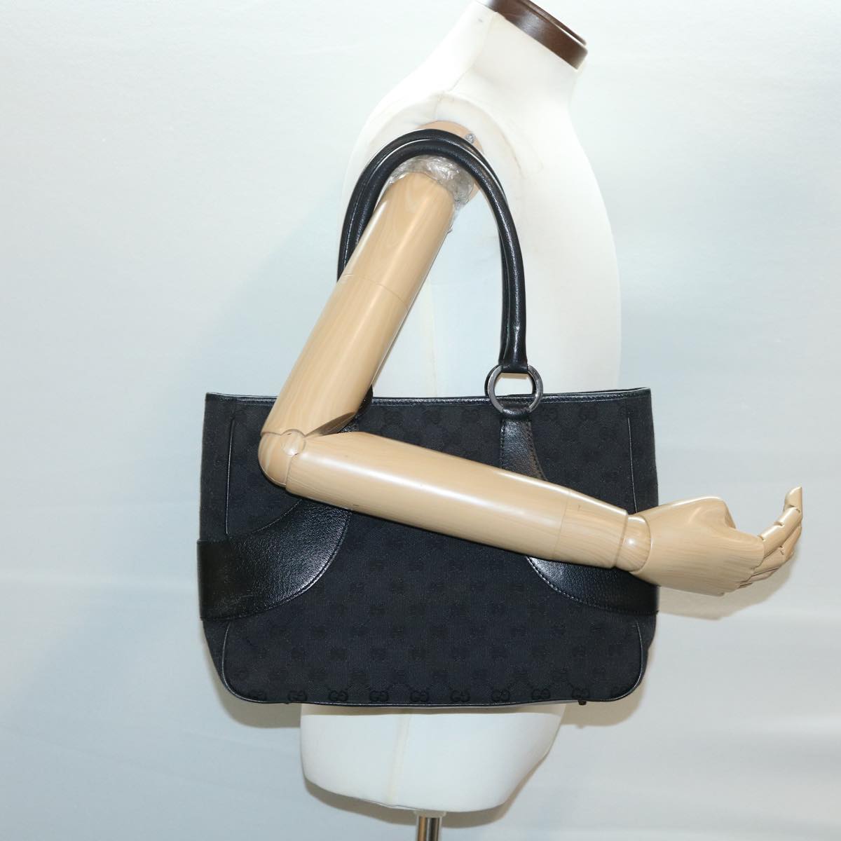 GUCCI GG Canvas Shoulder Bag Black ac1349