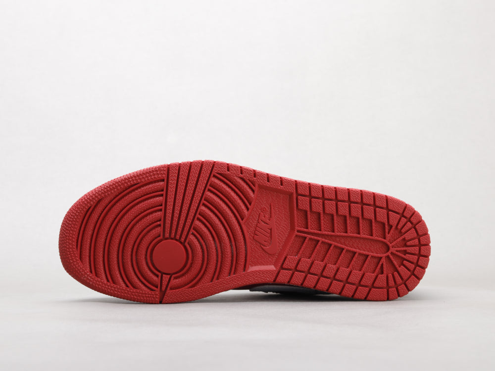 GLM - AJ1 Chicago black and white red