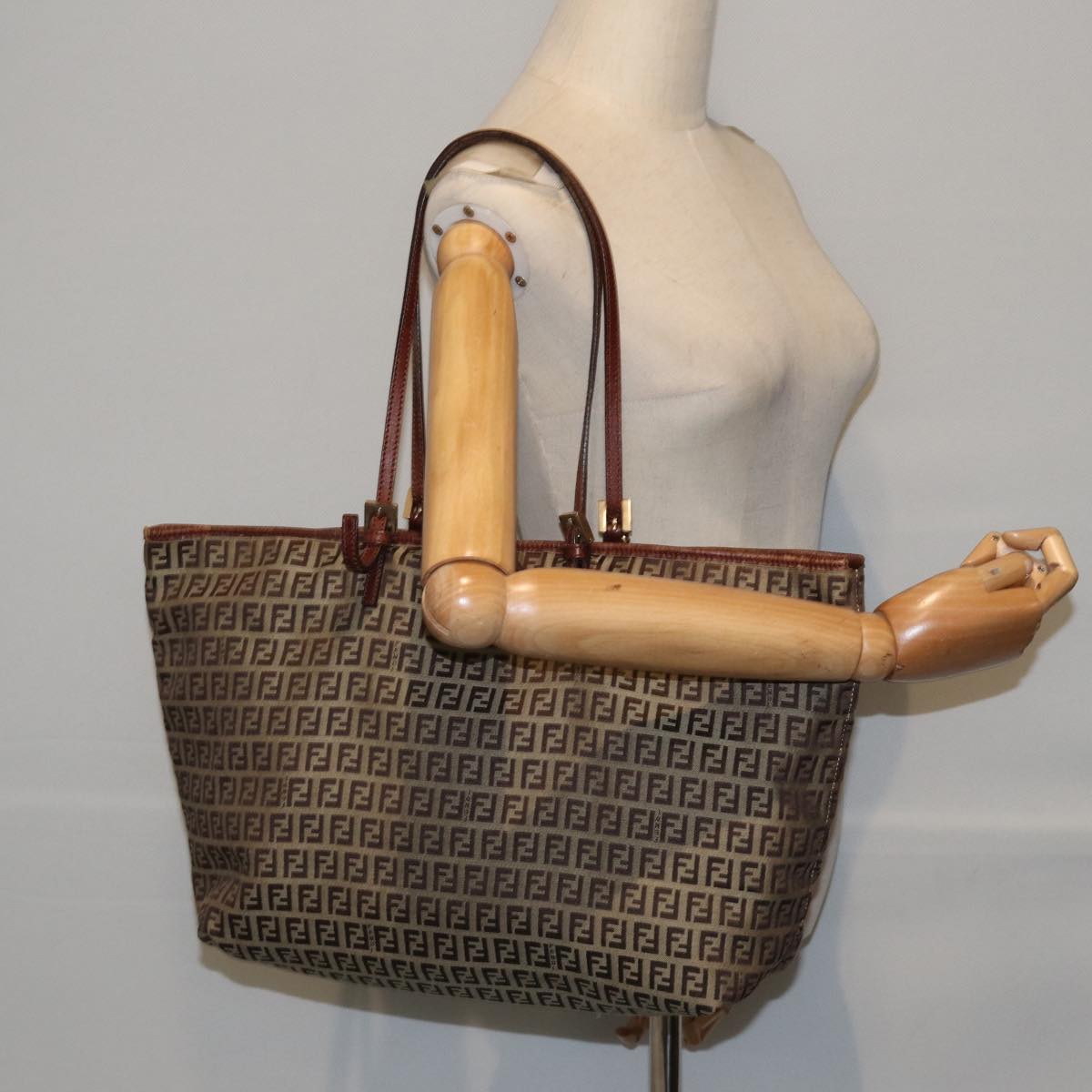 FENDI Zucchino Canvas Tote Bag Beige ac3257