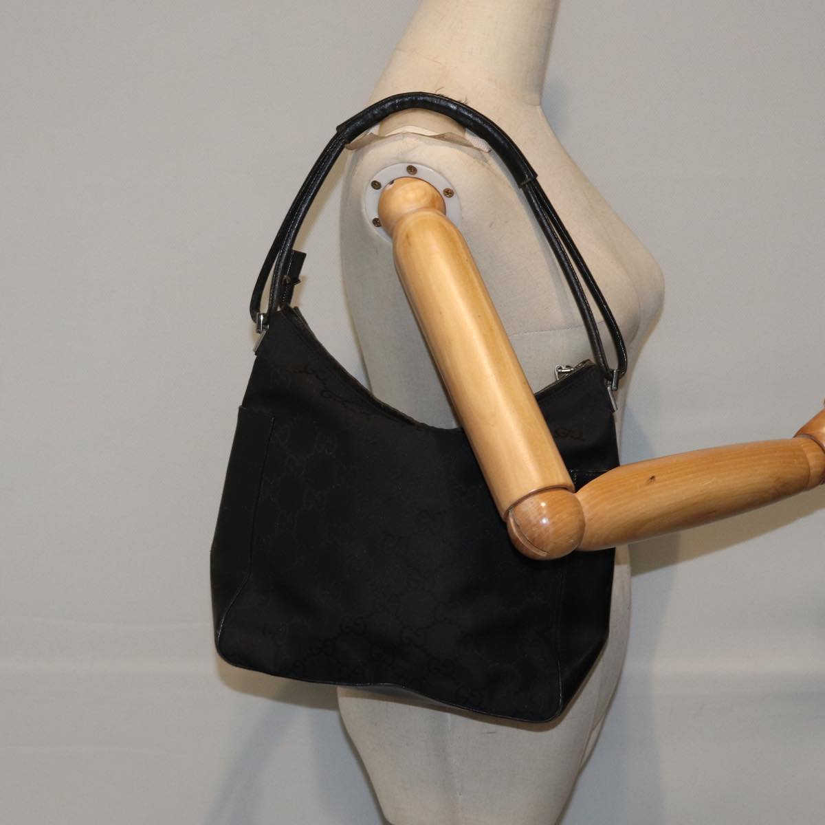 GUCCI GG Canvas Shoulder Bag Black ac3274