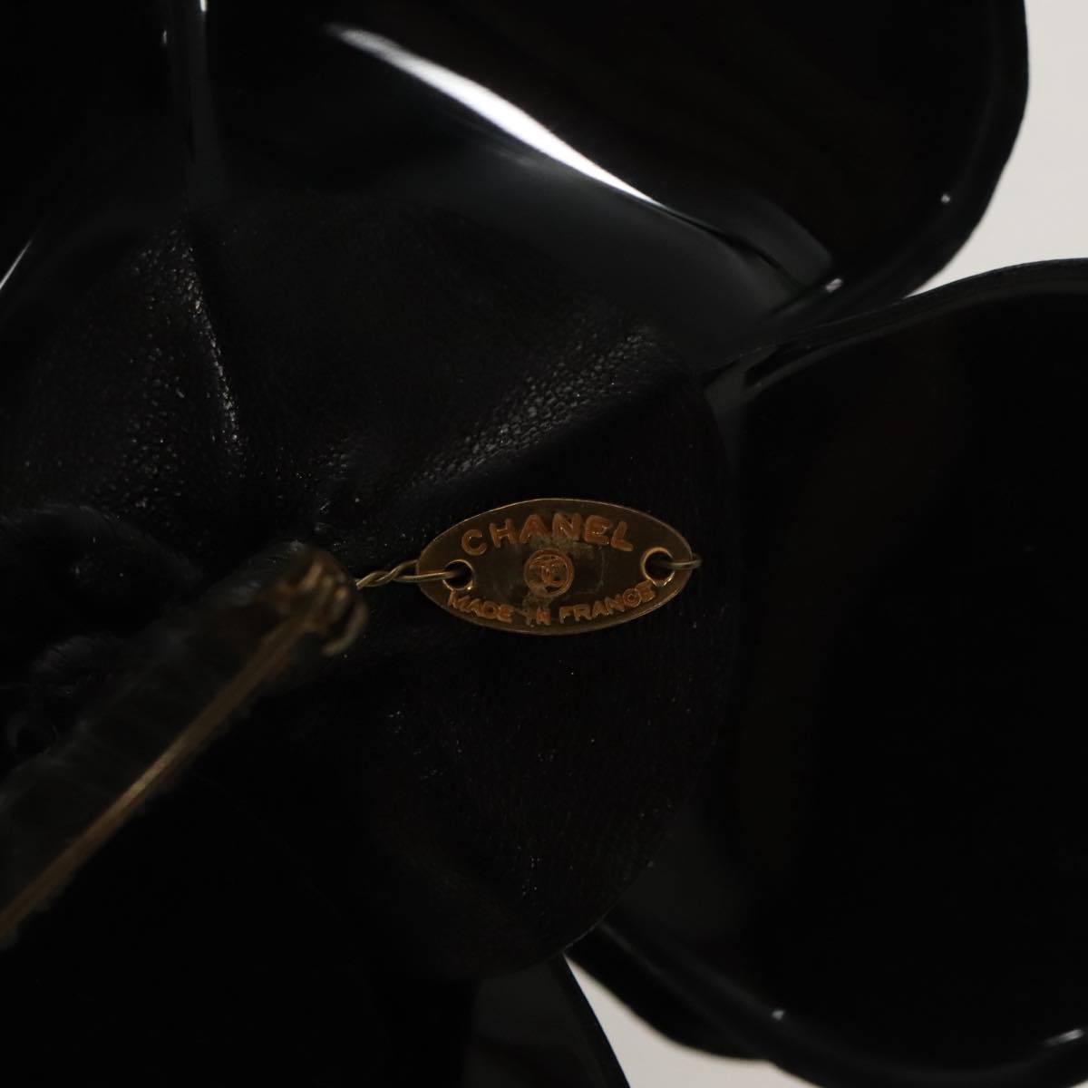 CHANEL Brooch plastic Black CC ac3342