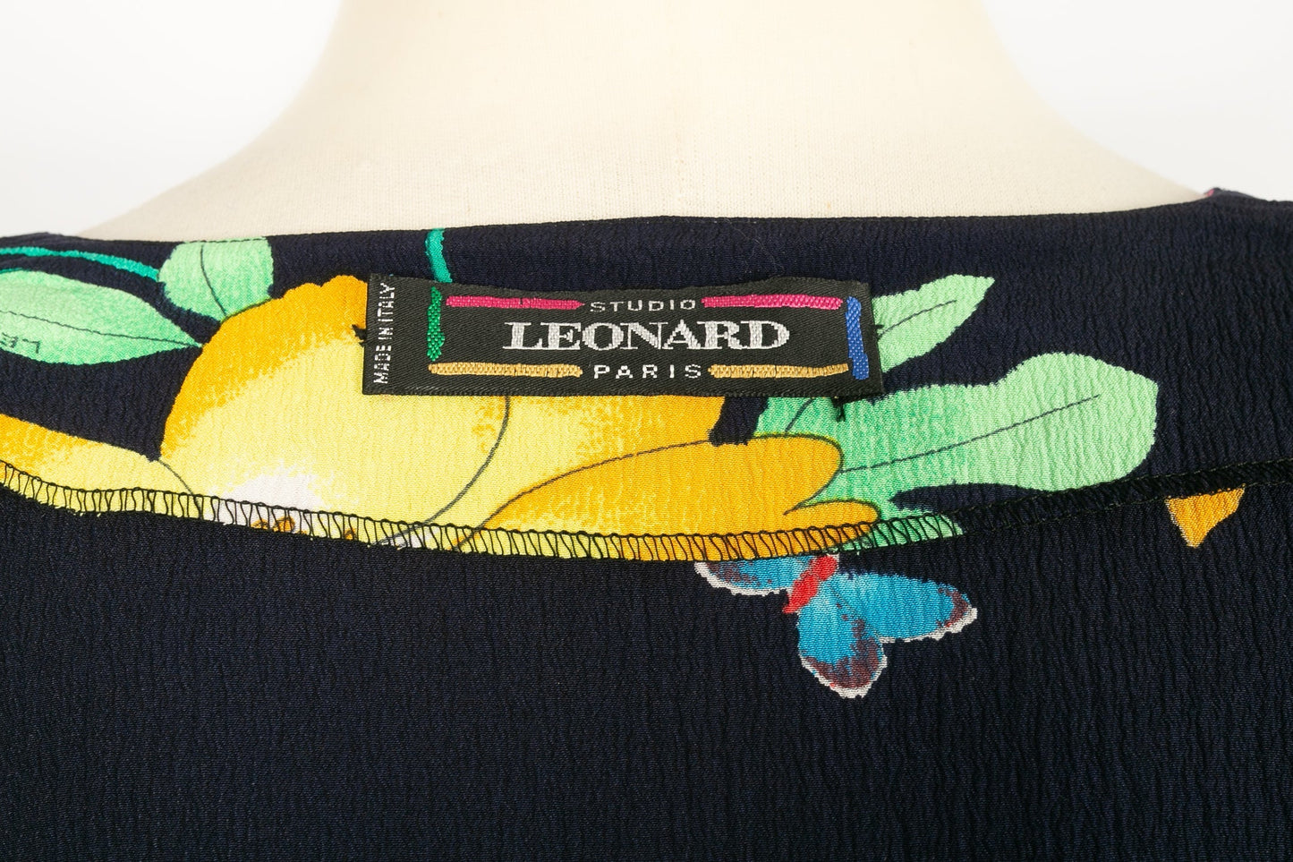 Haut en soie LÃƒÆ’Ã‚Â©onard