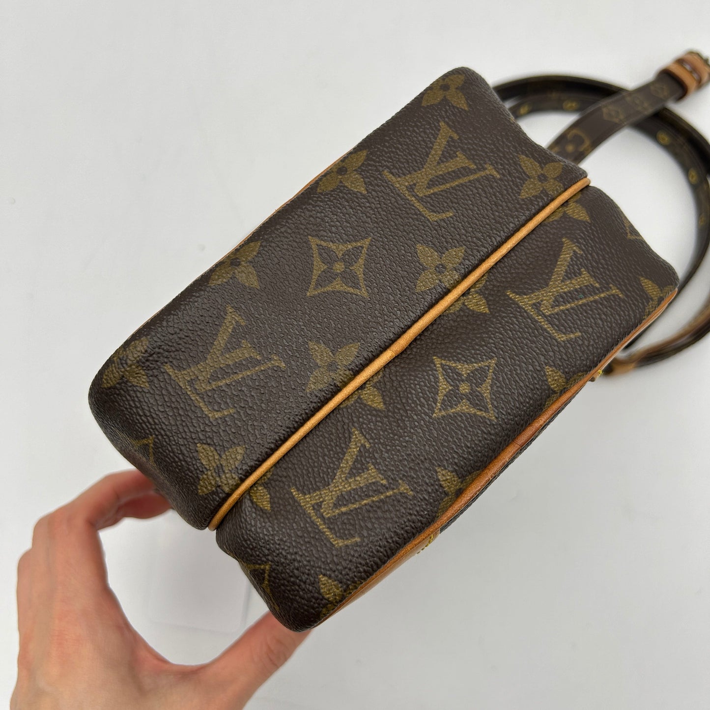 Louis Vuitton Monogram Brown Canvas Amazon Shoulder Bag Medium