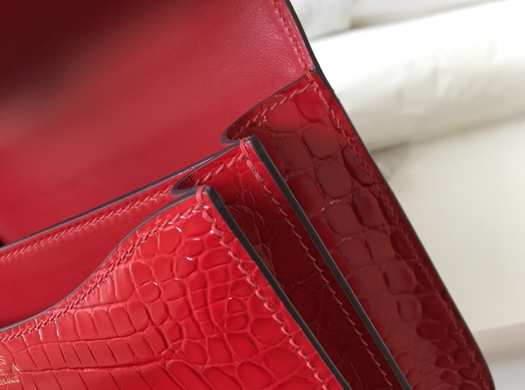 GLAMI Mini ConstanGLAMI Bag Red For Women Gold Color Hardware 7.1in/18cm