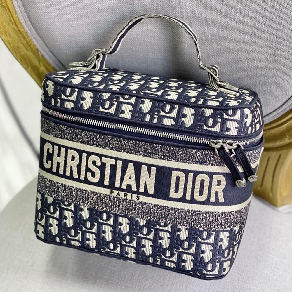 DIORTRAVEL VAN CASE