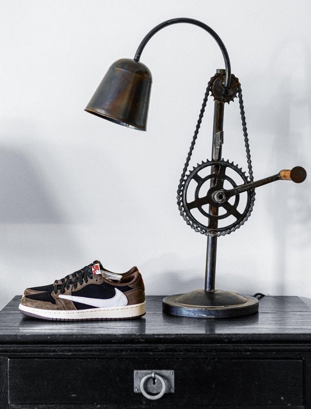 GLM - TS x AJ1 Barb Low Top