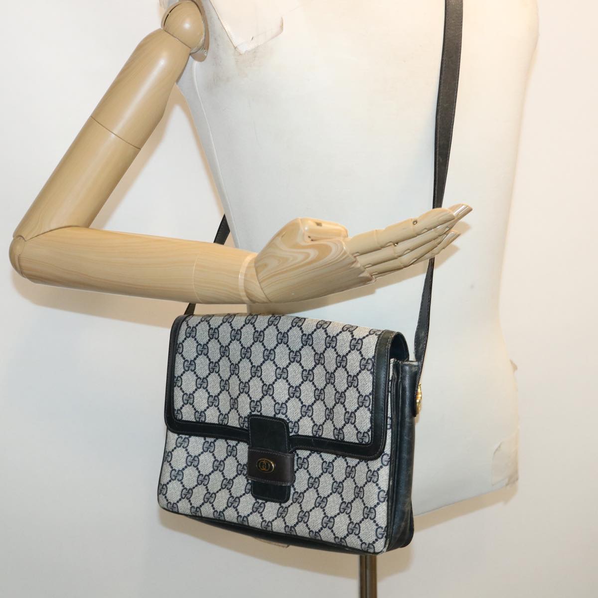 GUCCI GG Canvas Shoulder Bag PVC Leather Navy am3194