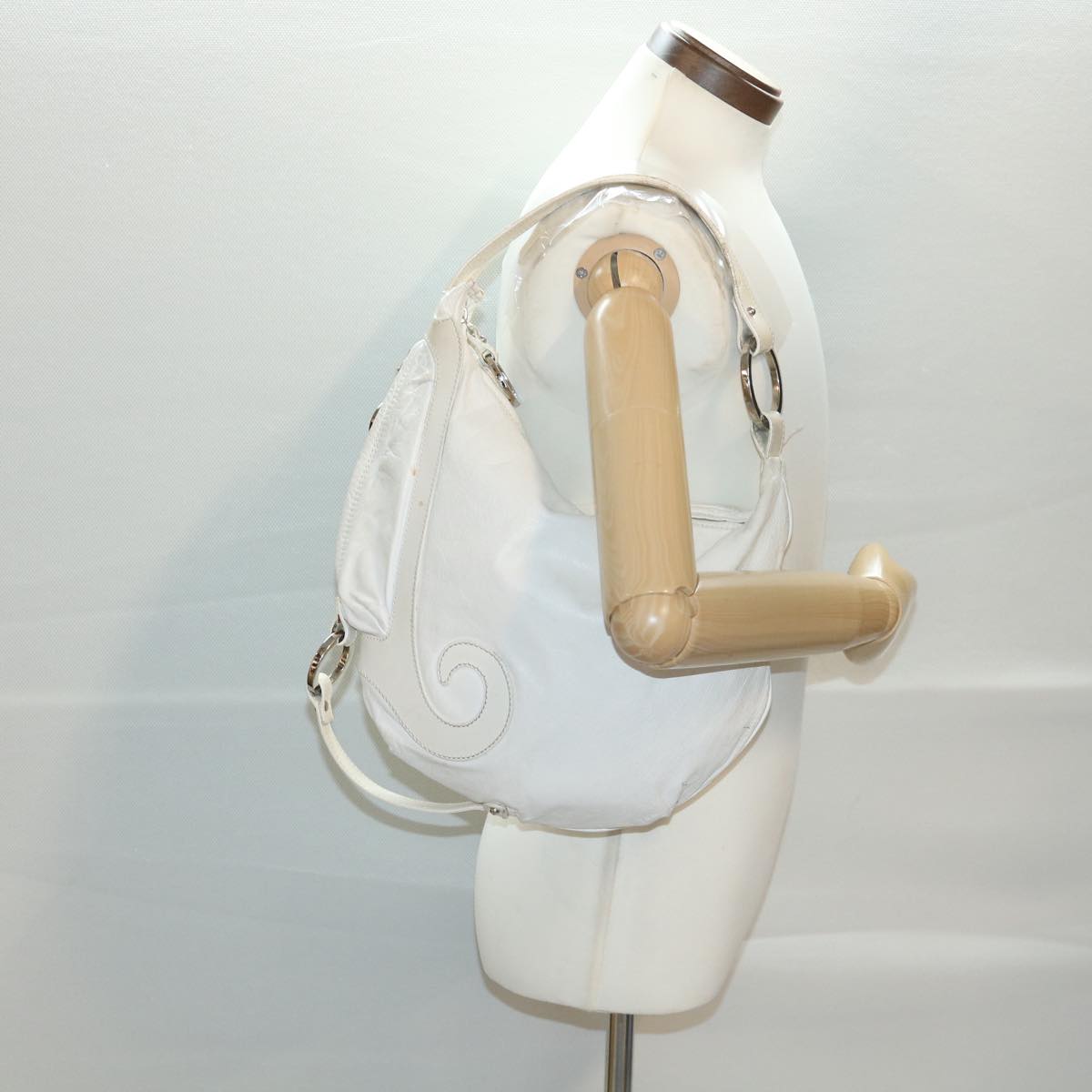 FENDI Shoulder Bag Leather White am4131