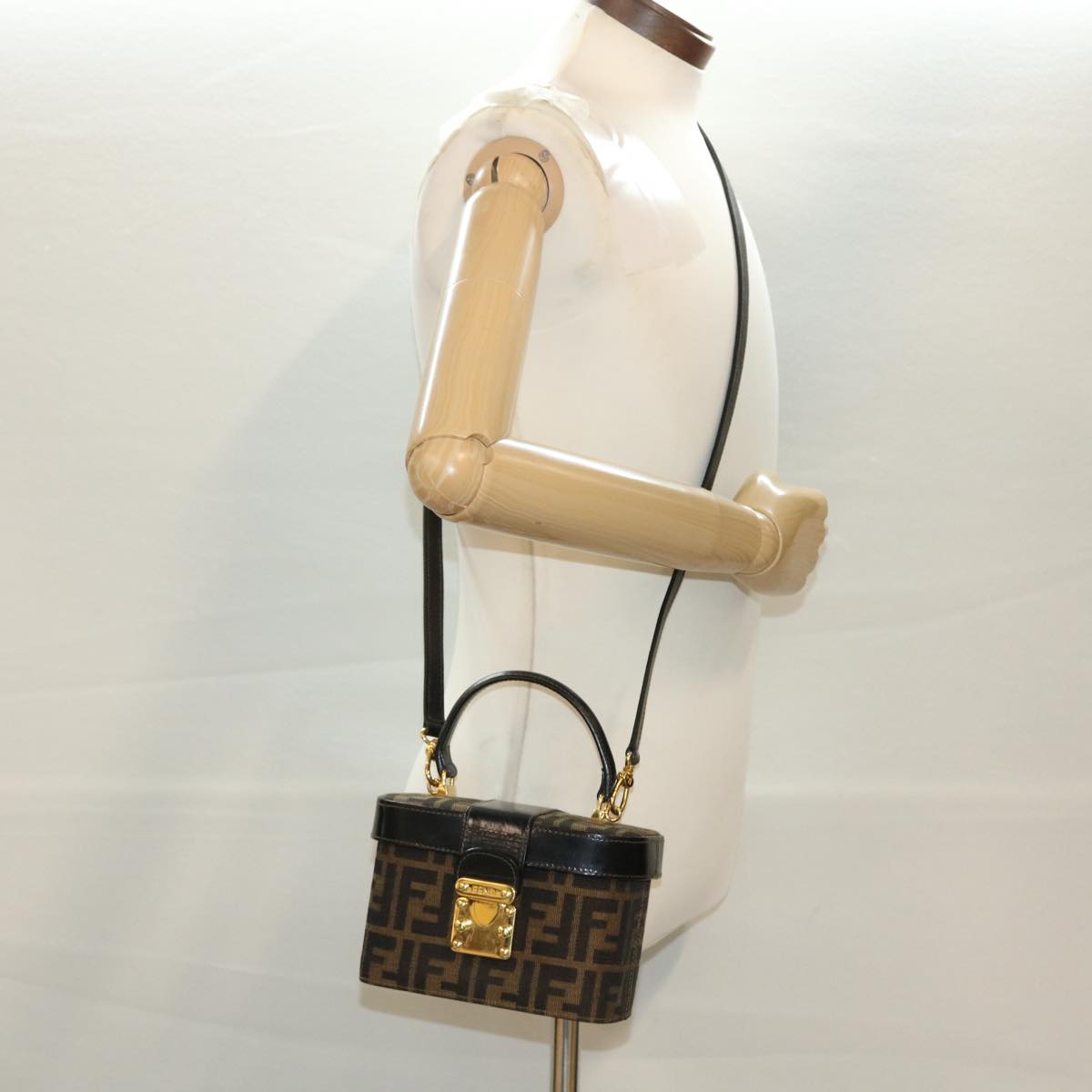 FENDI Zucca Canvas Hand Bag Nylon 2way Brown Black am4252A