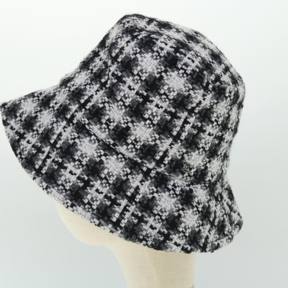 CHANEL COCO Mark Hat Wool S White Black CC am4943