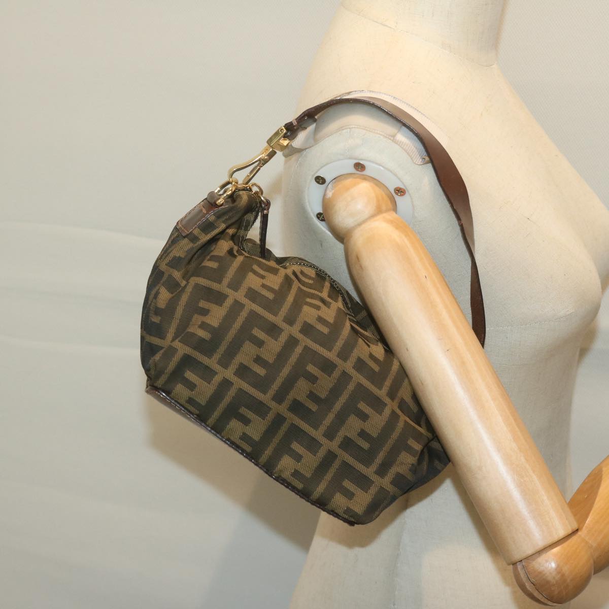 FENDI Zucca Canvas Hand Bag Black Brown am5701