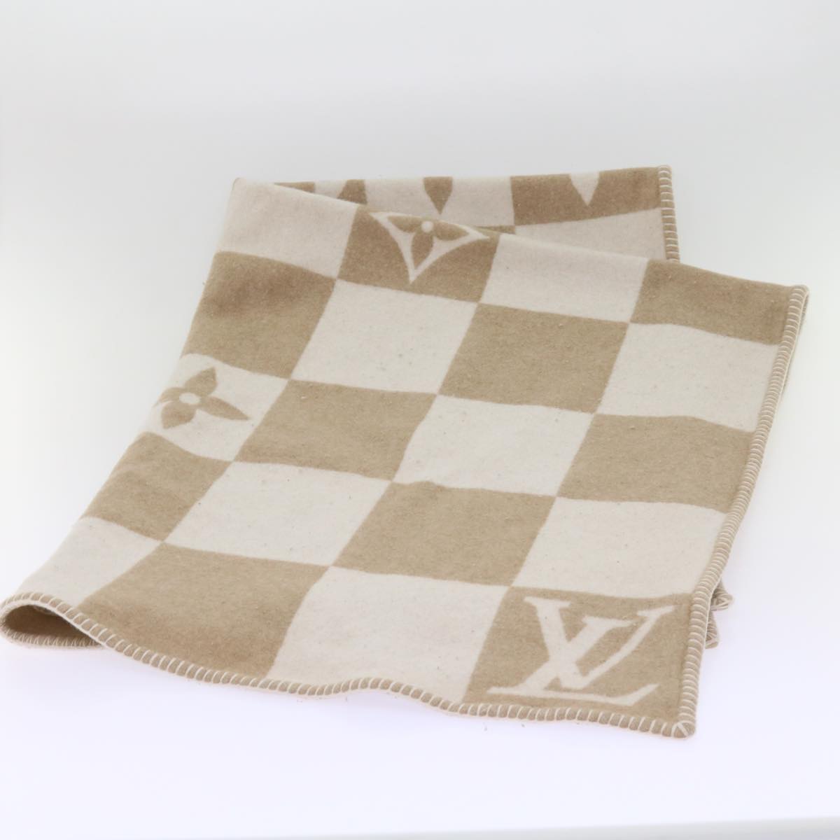 LOUIS VUITTON Pred LV Checkmate Blanket Wool Beige M77861 LV am5723