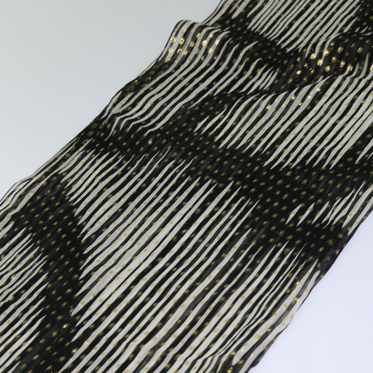 GUCCI Scarf Silk Black White am6647