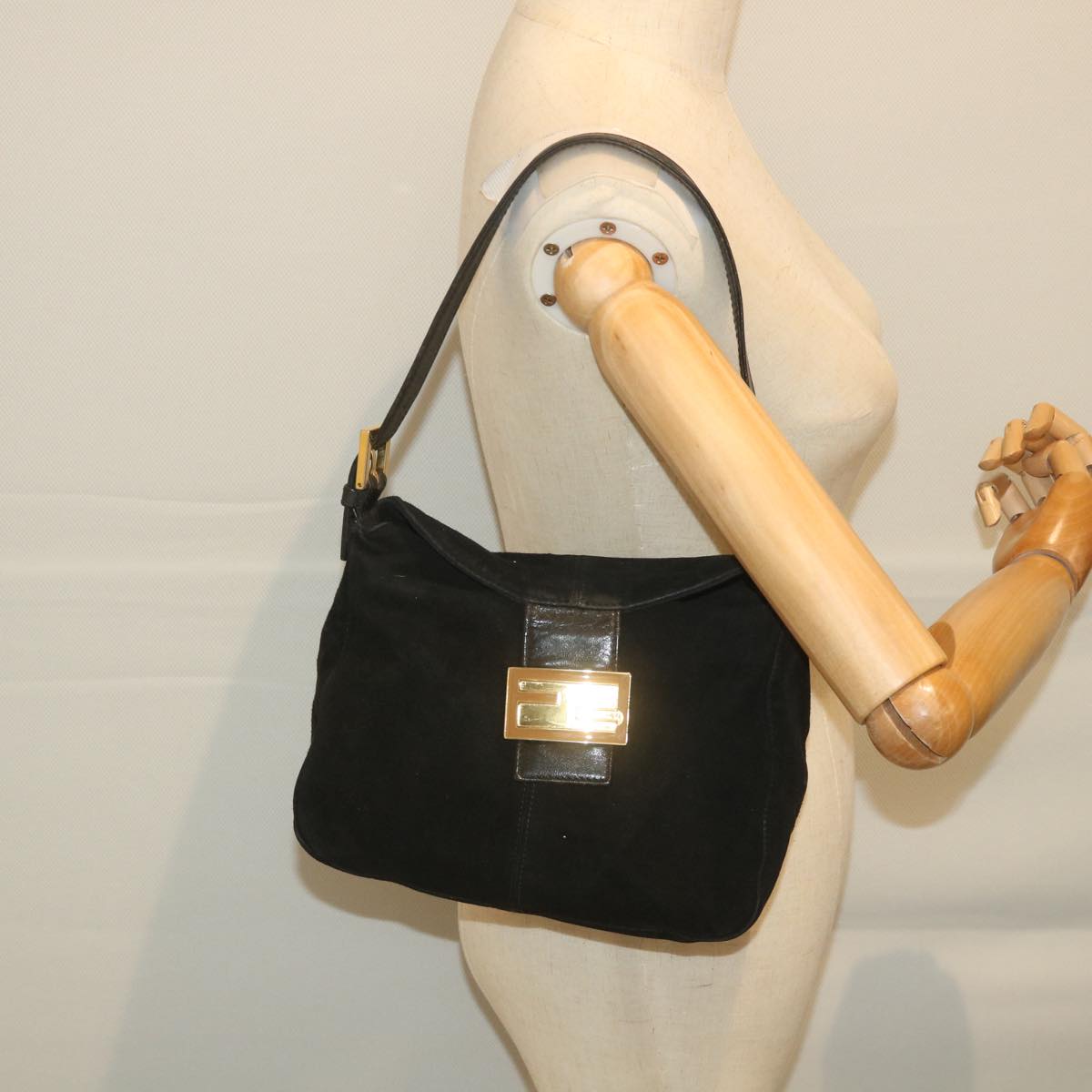 Gianni Versace Mamma Baguette Shoulder Bag Suede Black ar10398