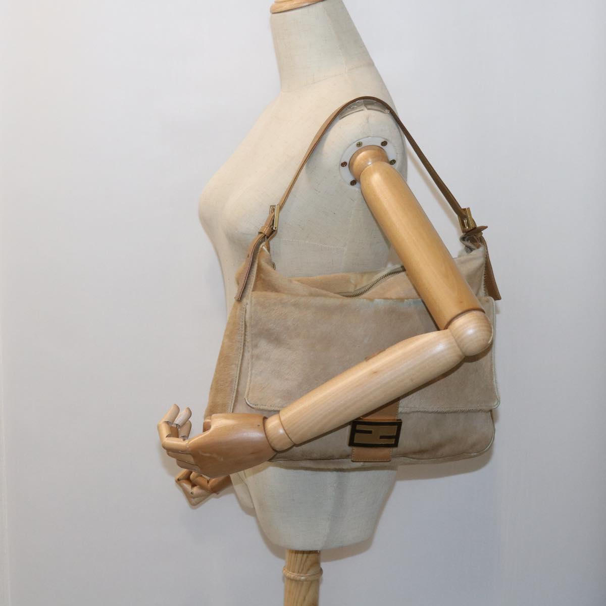 FENDI Mamma Baguette Shoulder Bag Harako leather Beige ar10608B