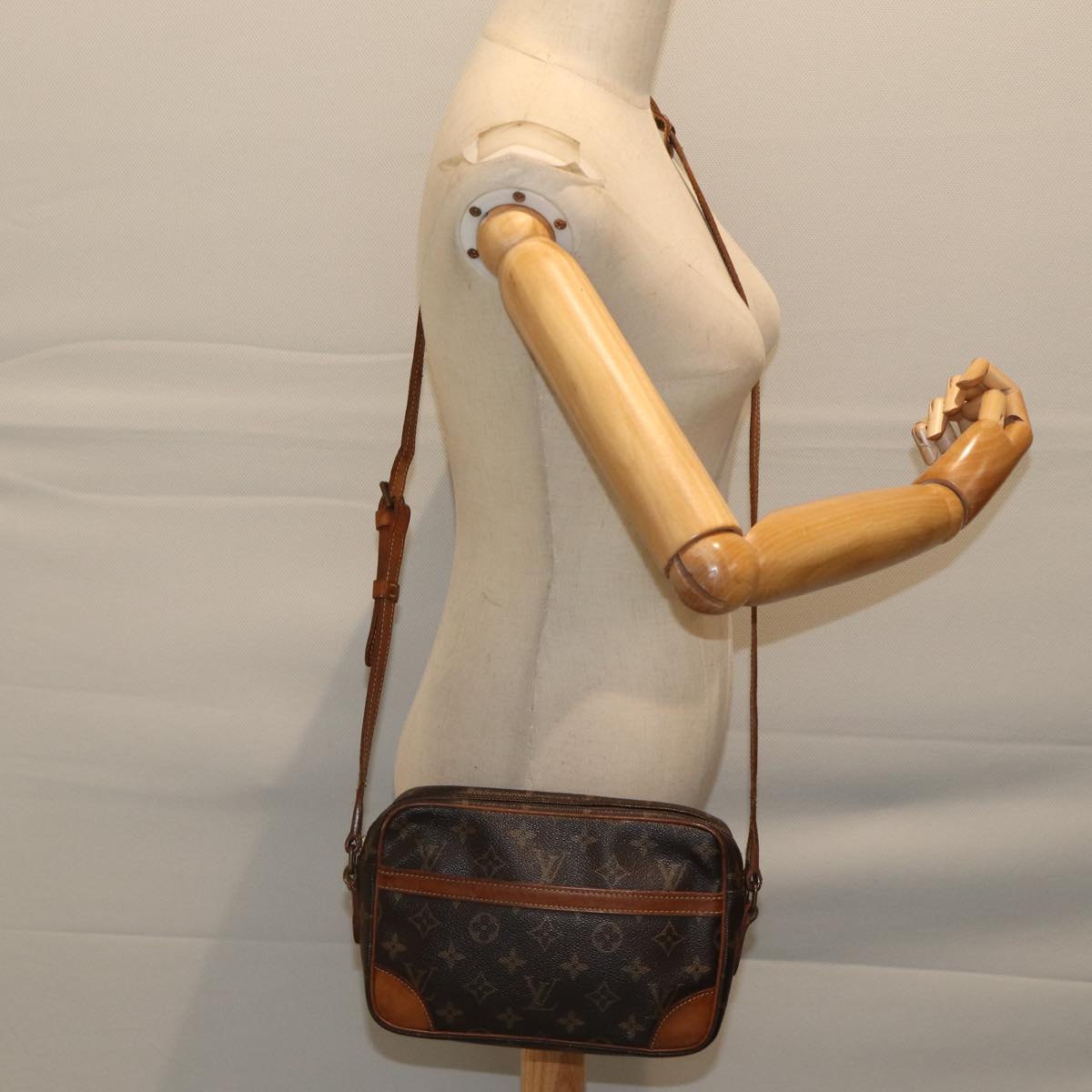 LOUIS VUITTON Monogram Trocadero 23 Shoulder Bag M51276 LV ar11712