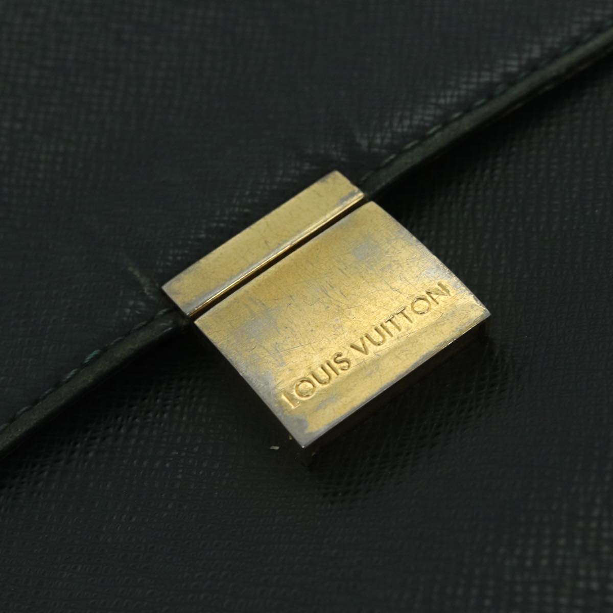 LOUIS VUITTON Taiga Porte Documents Angara Bag Epicea M30774 LV ar11727