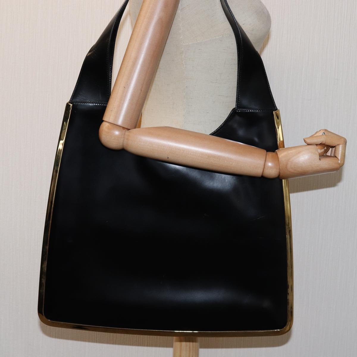 GUCCI Shoulder Bag patent Black 002 2046 0447 ar11845