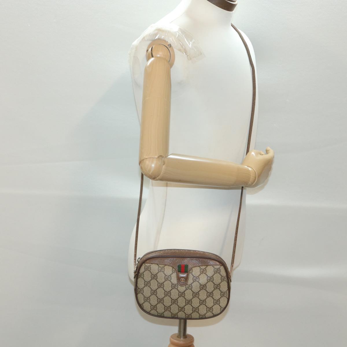 GUCCI GG Canvas Web Sherry Line Shoulder Bag Beige Red 007.754.6112 ar9145